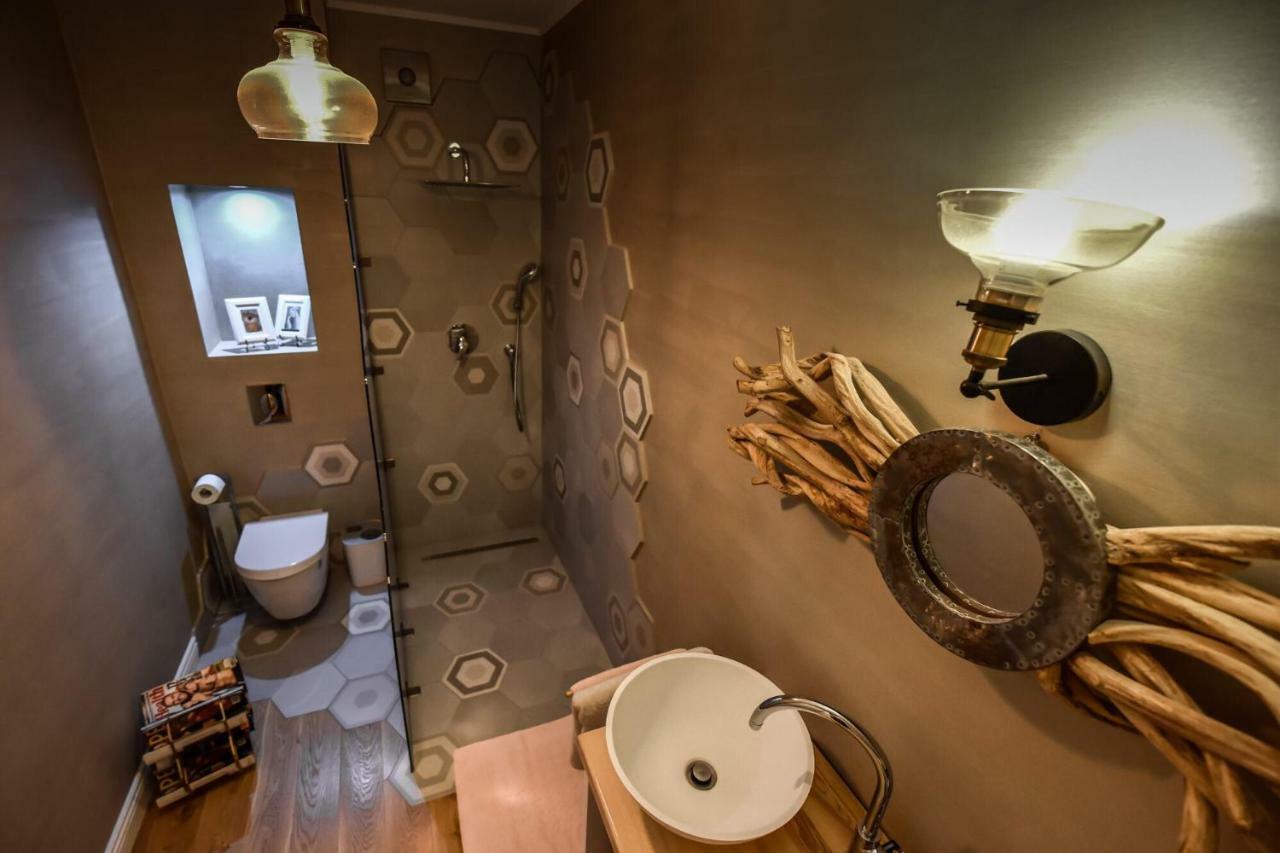 Stayplay Center Theater Apartment